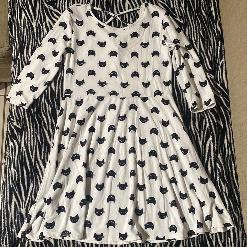 Forever 21 Girls 11/12 White dress with black kitties, criss cross back.